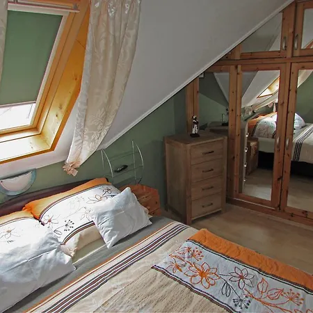 Szecsenyi Lejlighed *