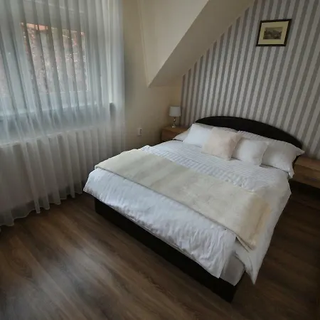 Apartament Szecsenyi *